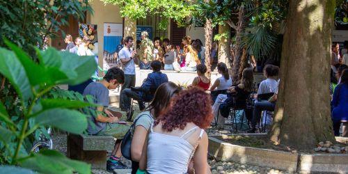 Un momento dell'evento nei cortili