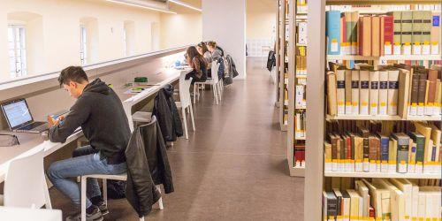 Biblioteca Studi Umanistici